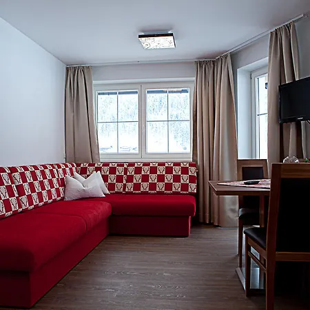 Sepp Apartment *
